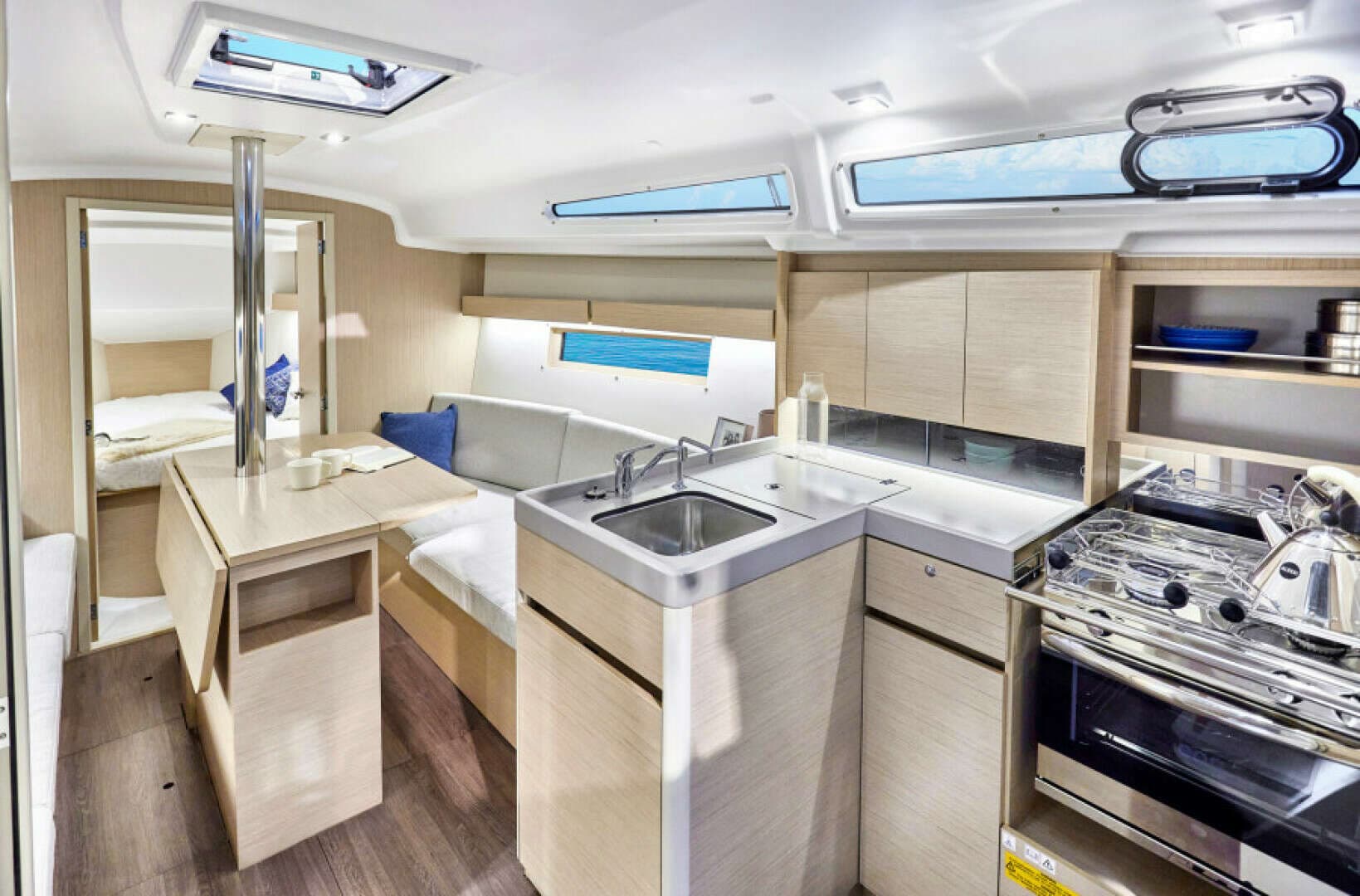2026 Beneteau Oceanis 34.1 FIRST LINE - Image 7