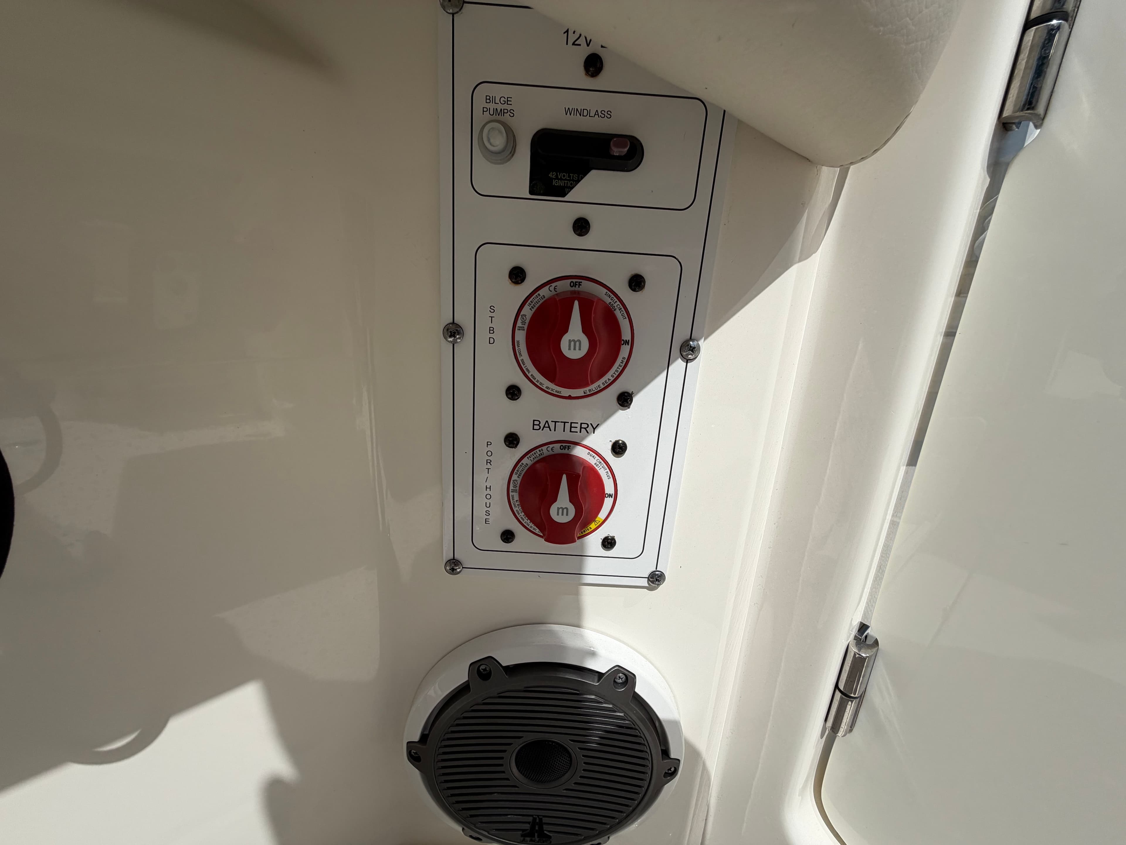 2022 BOSTON WHALER 280 OUTRAGE - Image 10