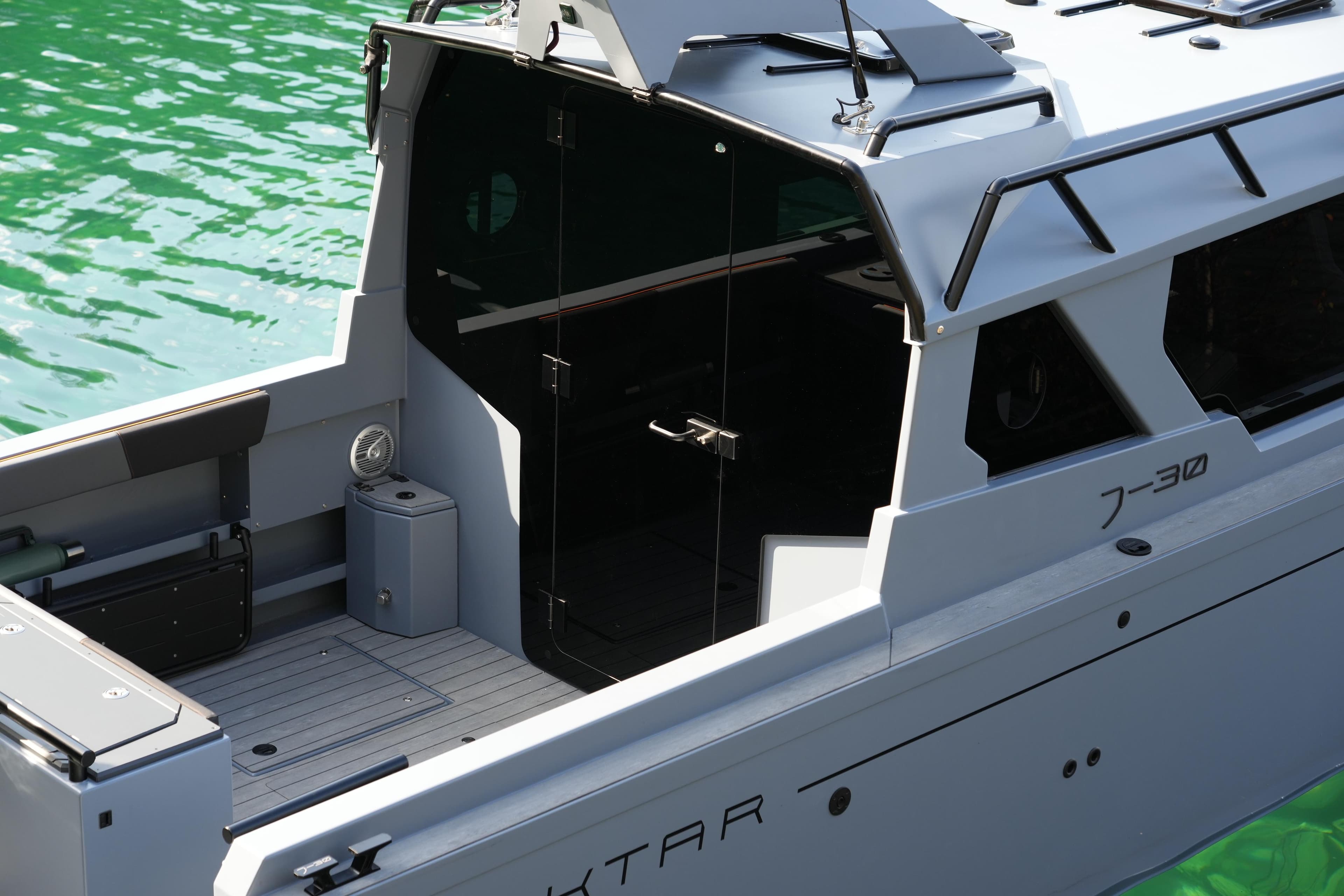 2026 Jaktar J30 Black Vision boat on water, sleek design, modern features.