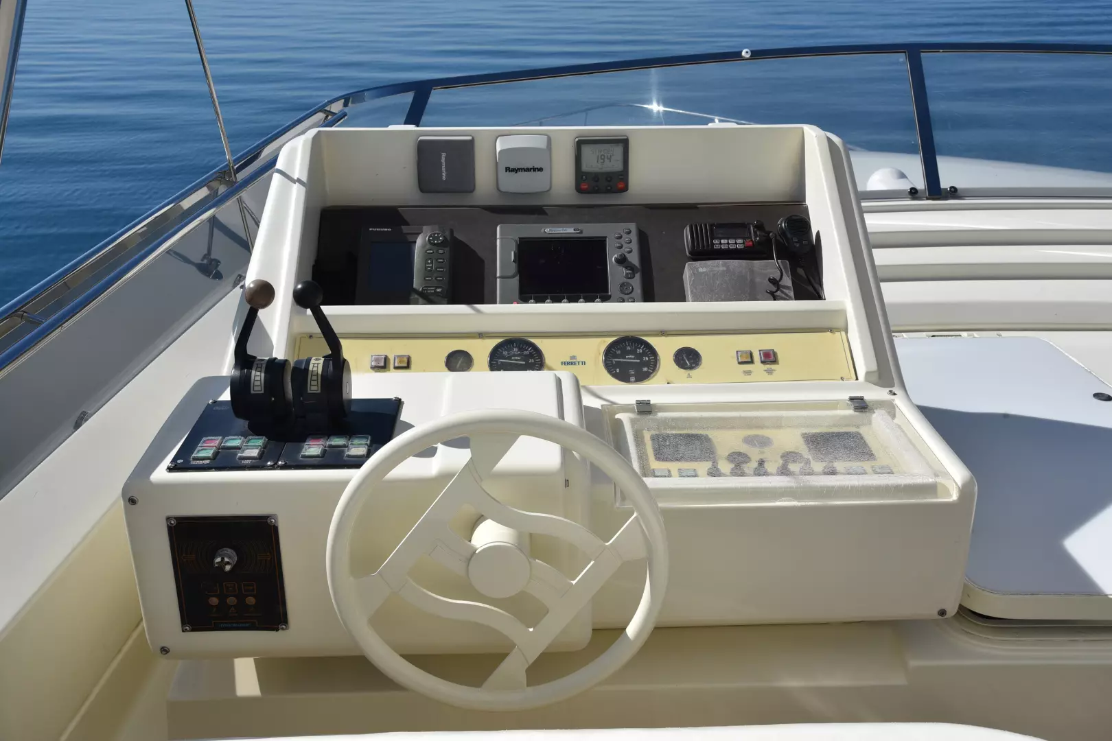 1997 Ferretti Yachts 80 - Image 28