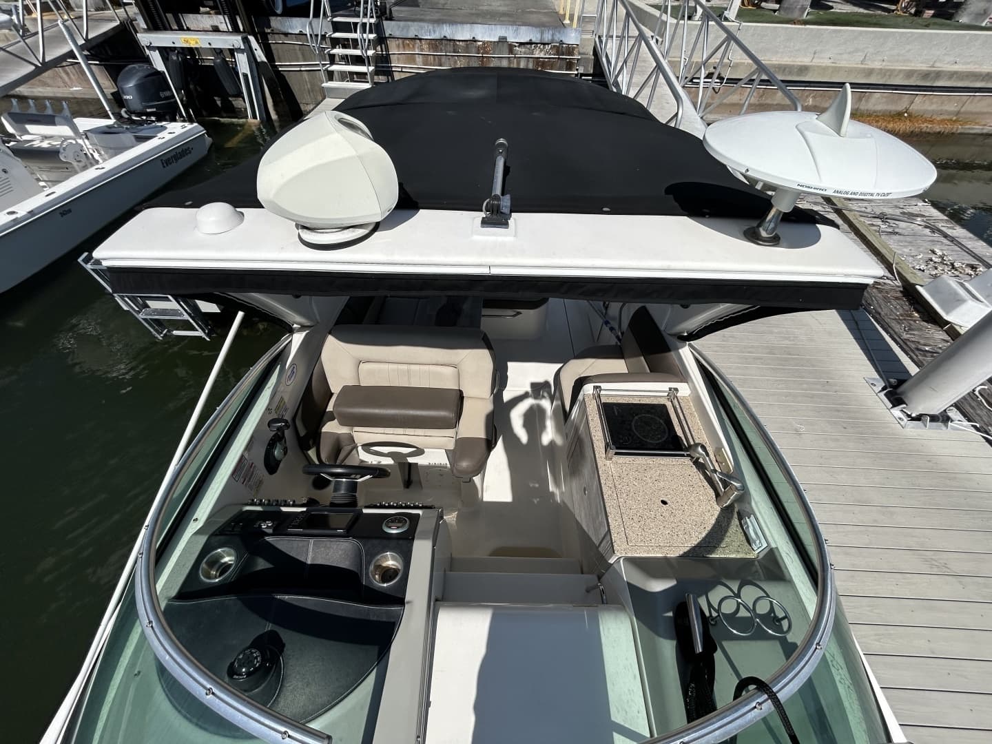 2014 Sea Ray — - Image 36