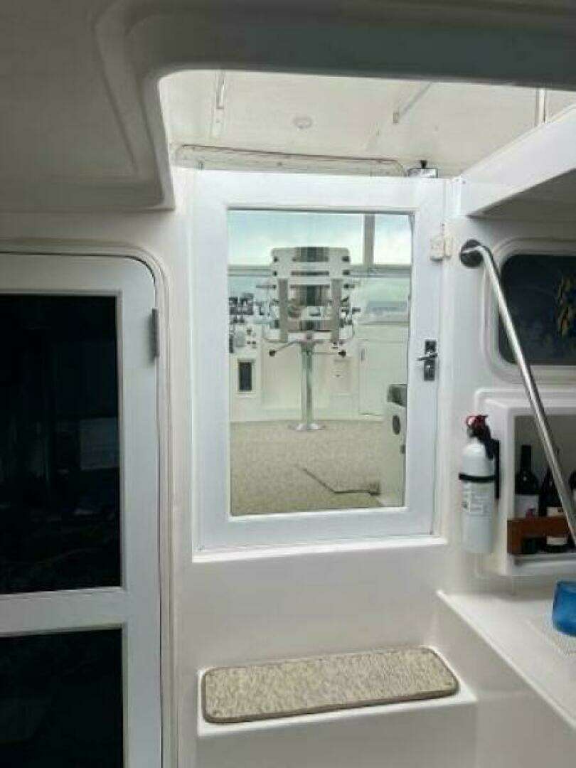 1998 Hyatt 51 Aft Cabin MY - Image 23