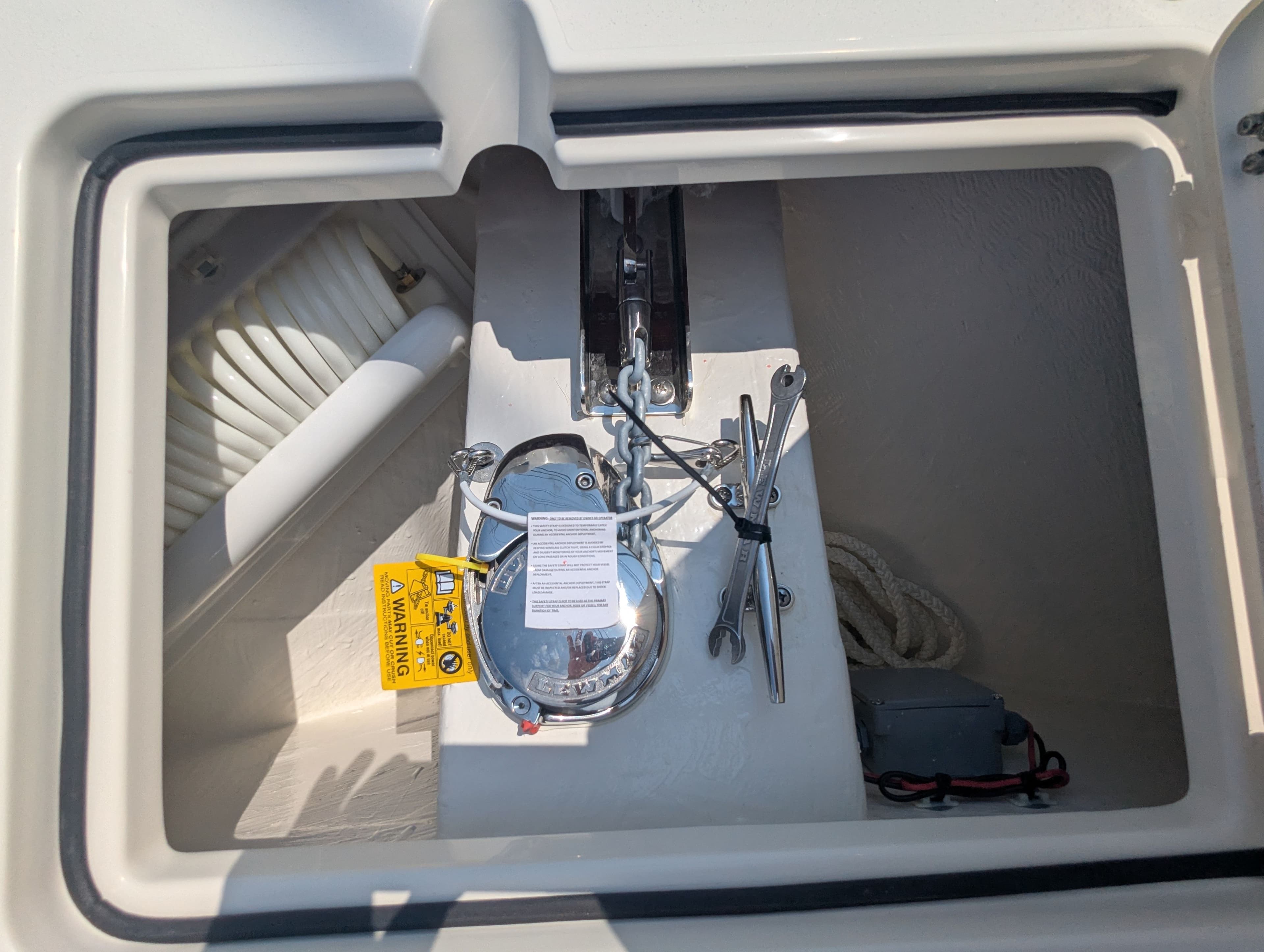 2026 COBIA 240 DC - Image 12