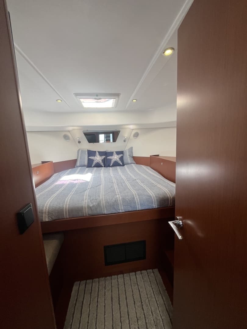 2015 Beneteau Swift Trawler 34 - Image 32