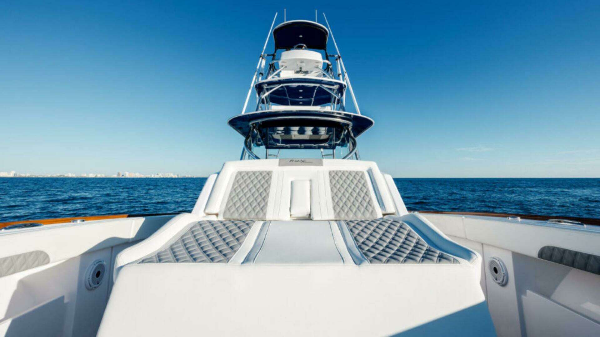 2026 Front Runner 47 Center Console - Image 17