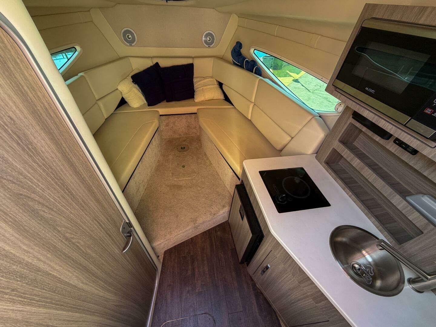2020 Regal 26 Express - Image 5