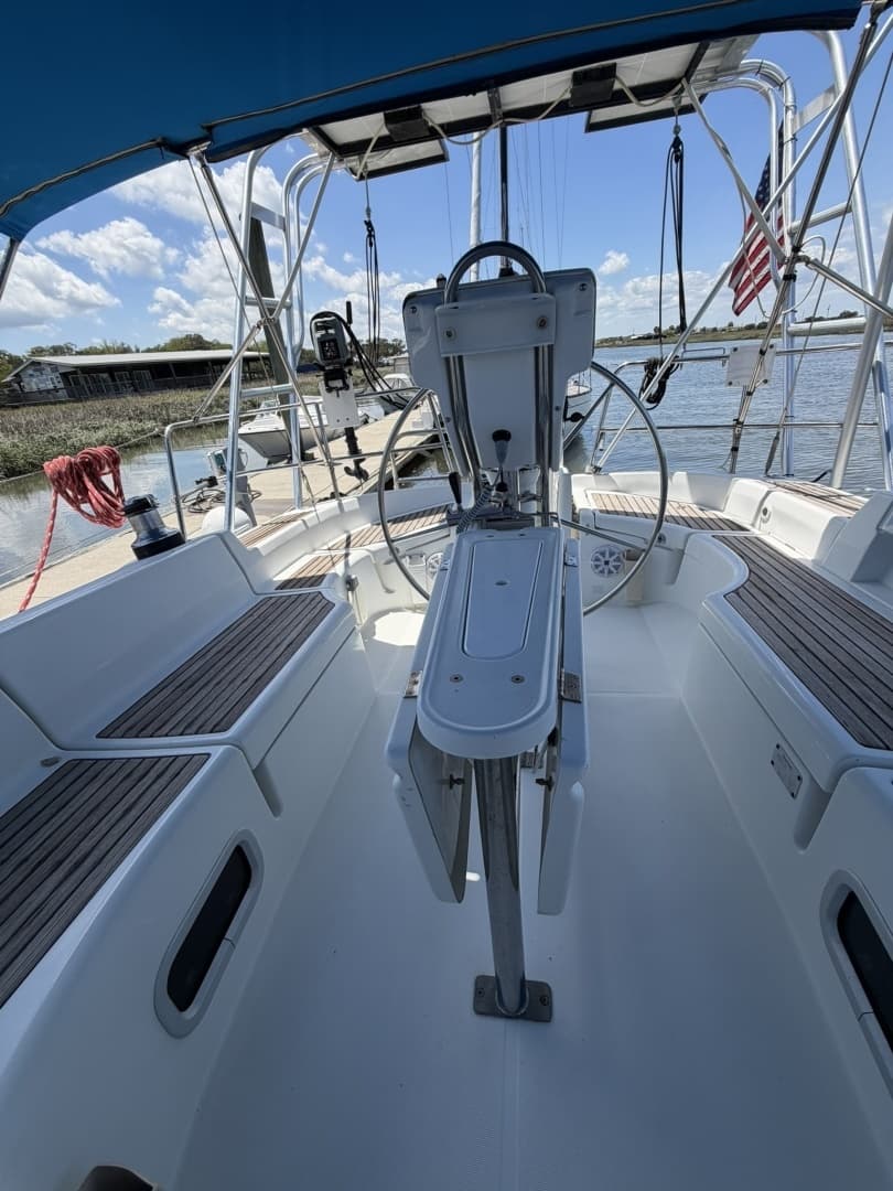 2006 Beneteau 423 - Image 35