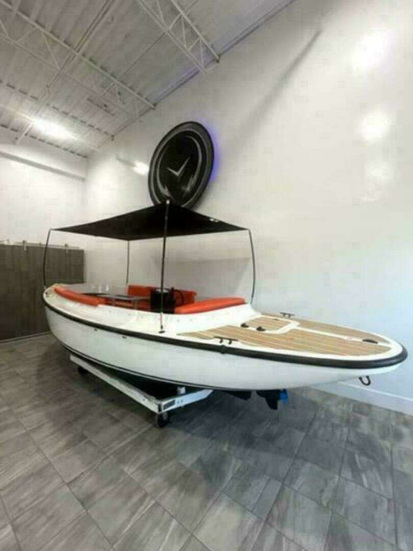 2024 Vision Fantail 217 - Image 6