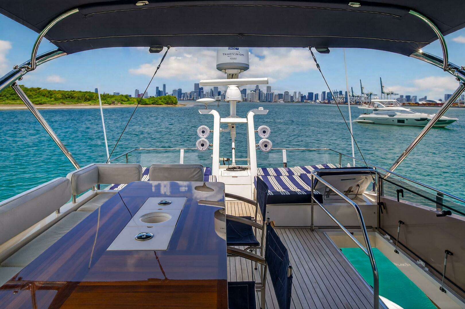 2013 Fairline 65 Squadron - Image 17