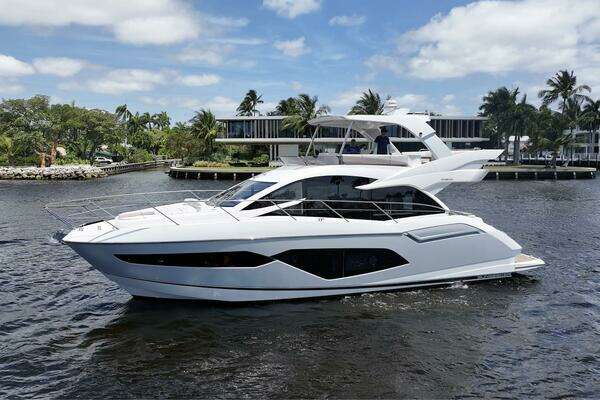 2017 Sunseeker 52 Manhattan