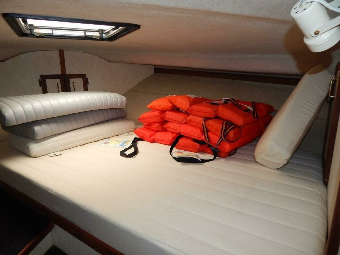 1983 Carver Mariner 2897 - Image 13