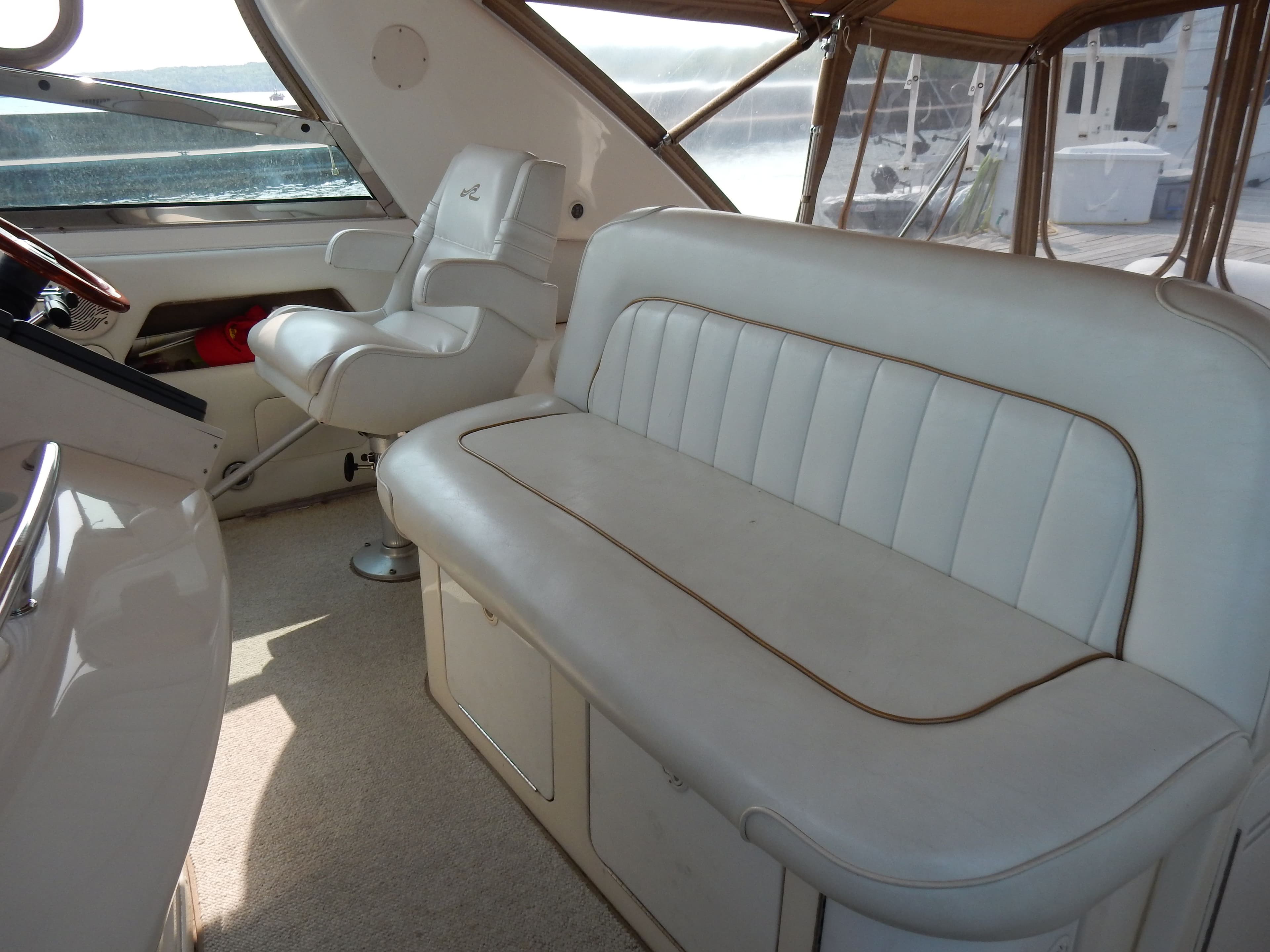 1997 Sea Ray 450 Sundancer - 15
