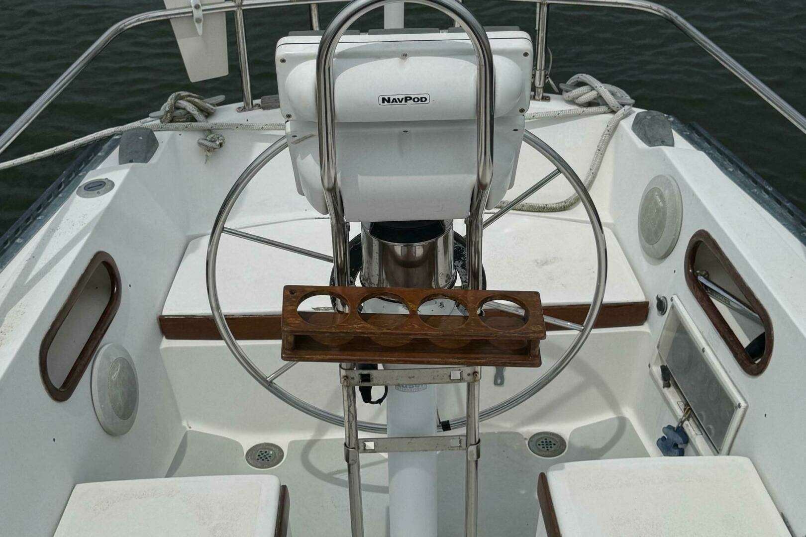 1986 Catalina 38 - Image 9