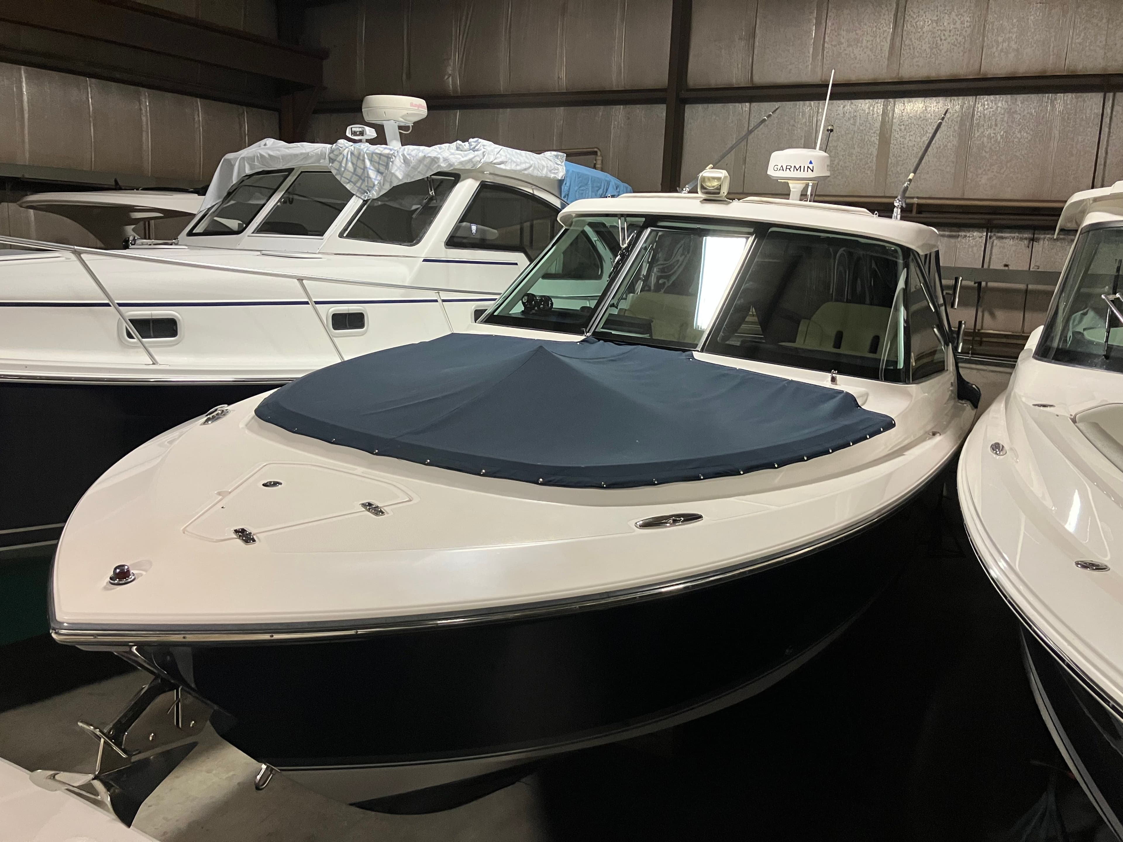 2016 Pursuit DC 325 Dual Console - 7