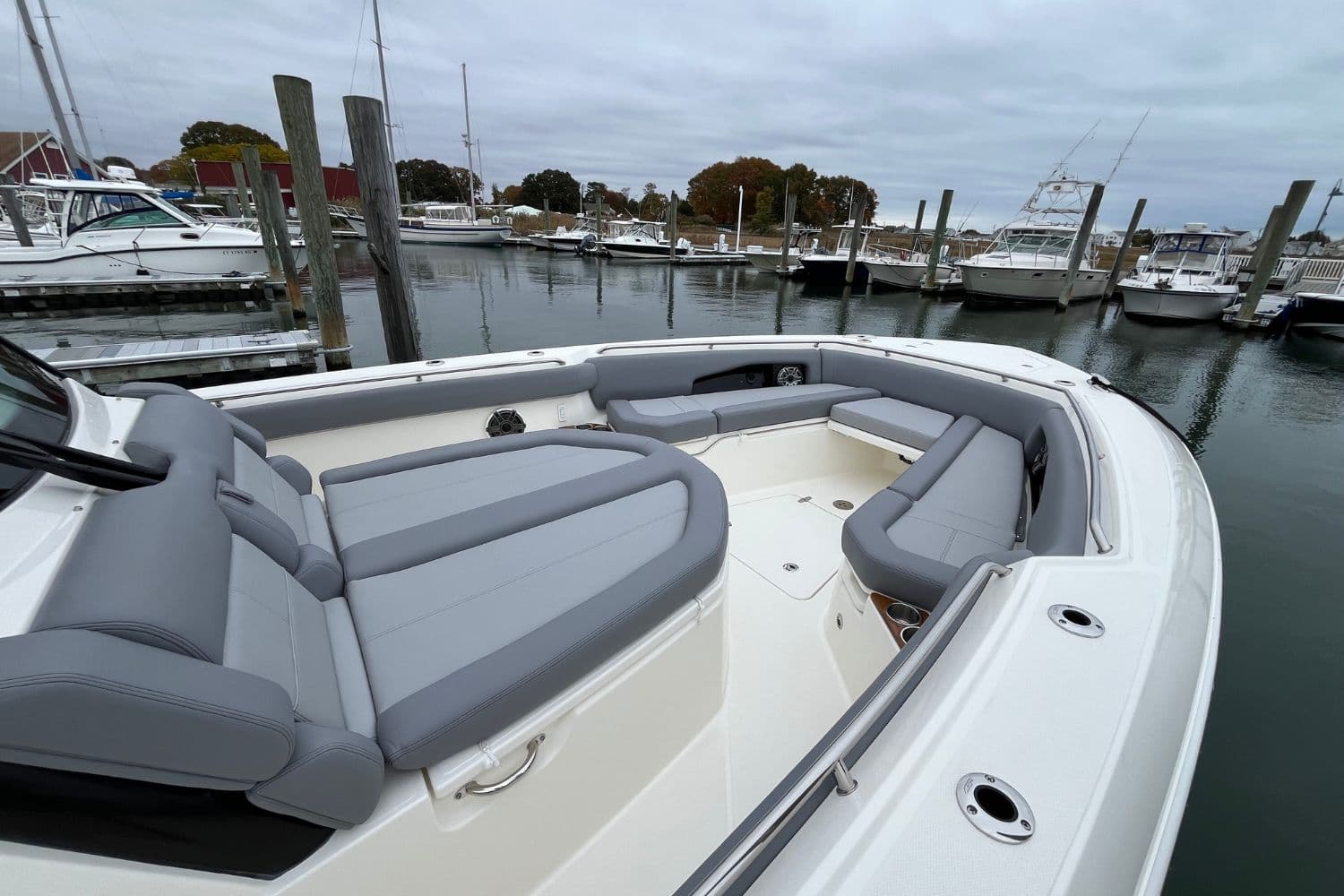 2026 Boston Whaler 360 Outrage - 26