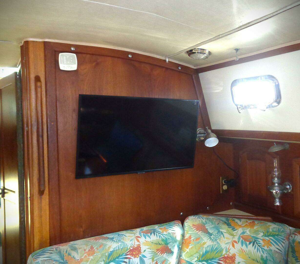 1995 Pacific Seacraft 37 - Image 11