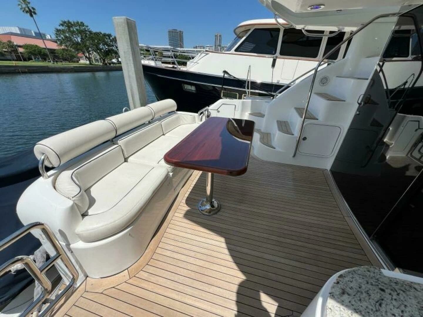 2001 Neptunus 56 Flybridge - Image 36
