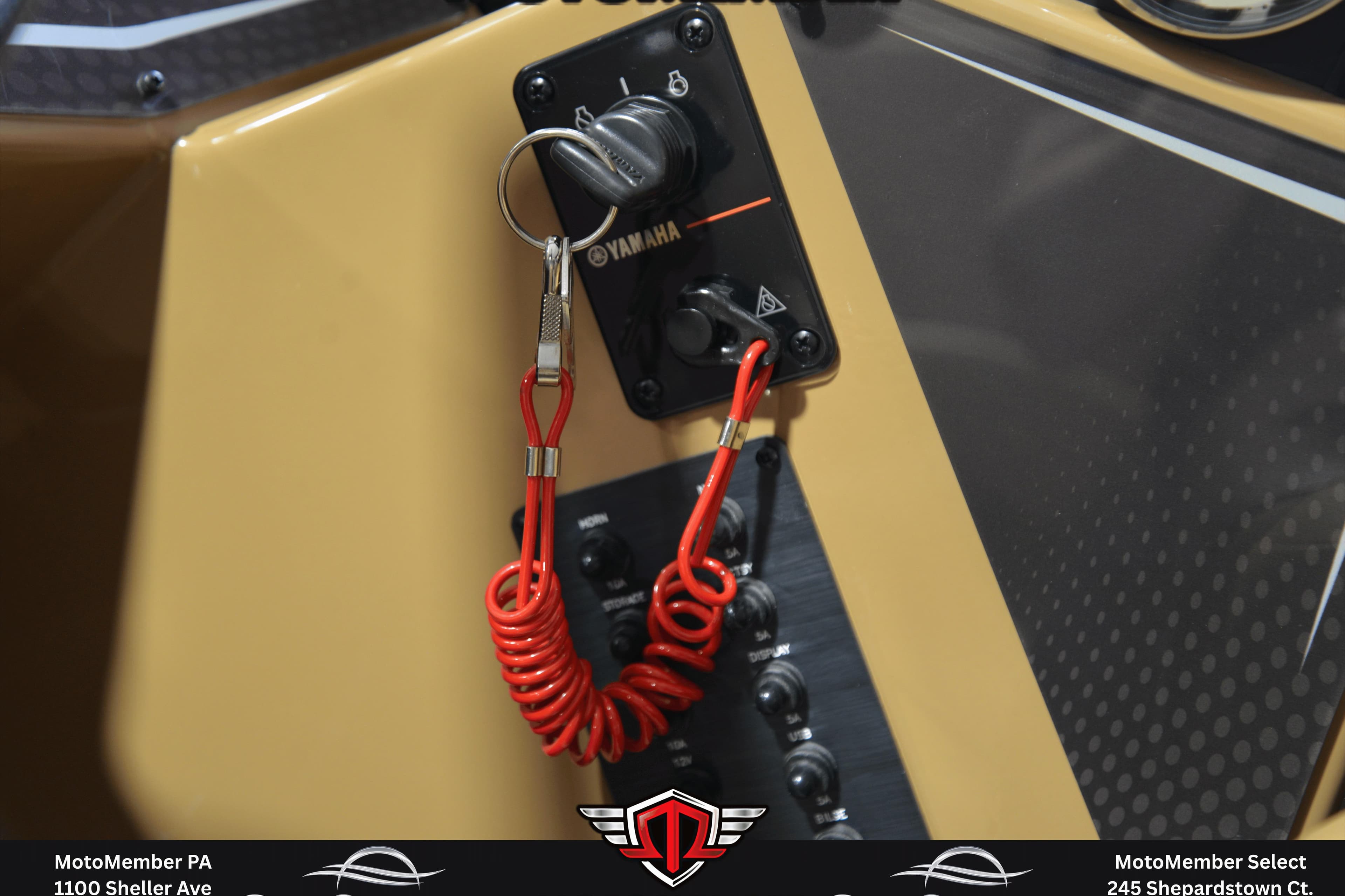 Control panel of 2025 SunCatcher Fusion 324SS with Yamaha ignition and red safety cord.