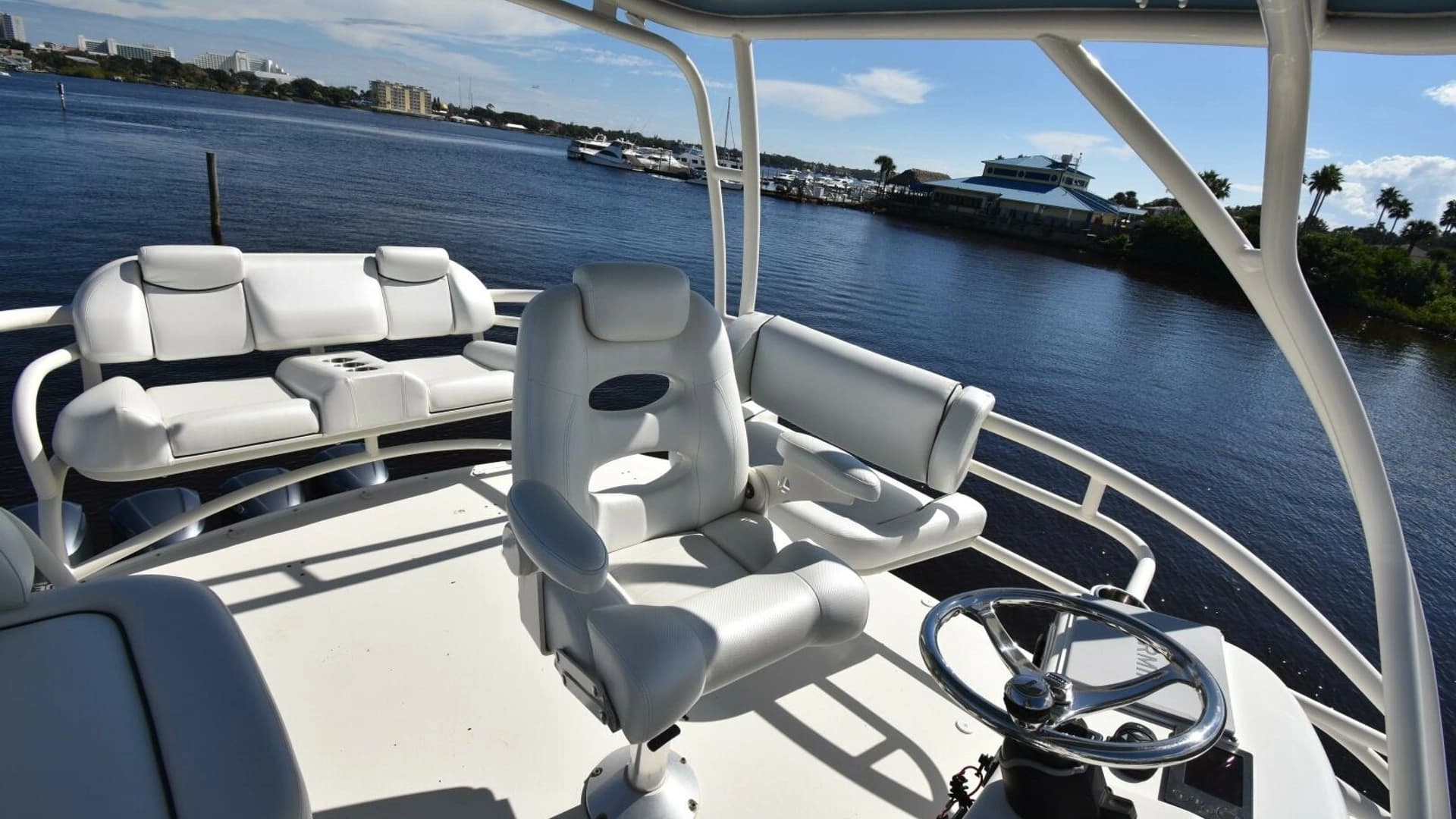 2012 Hydra-Sports 4200 SF - Image 4