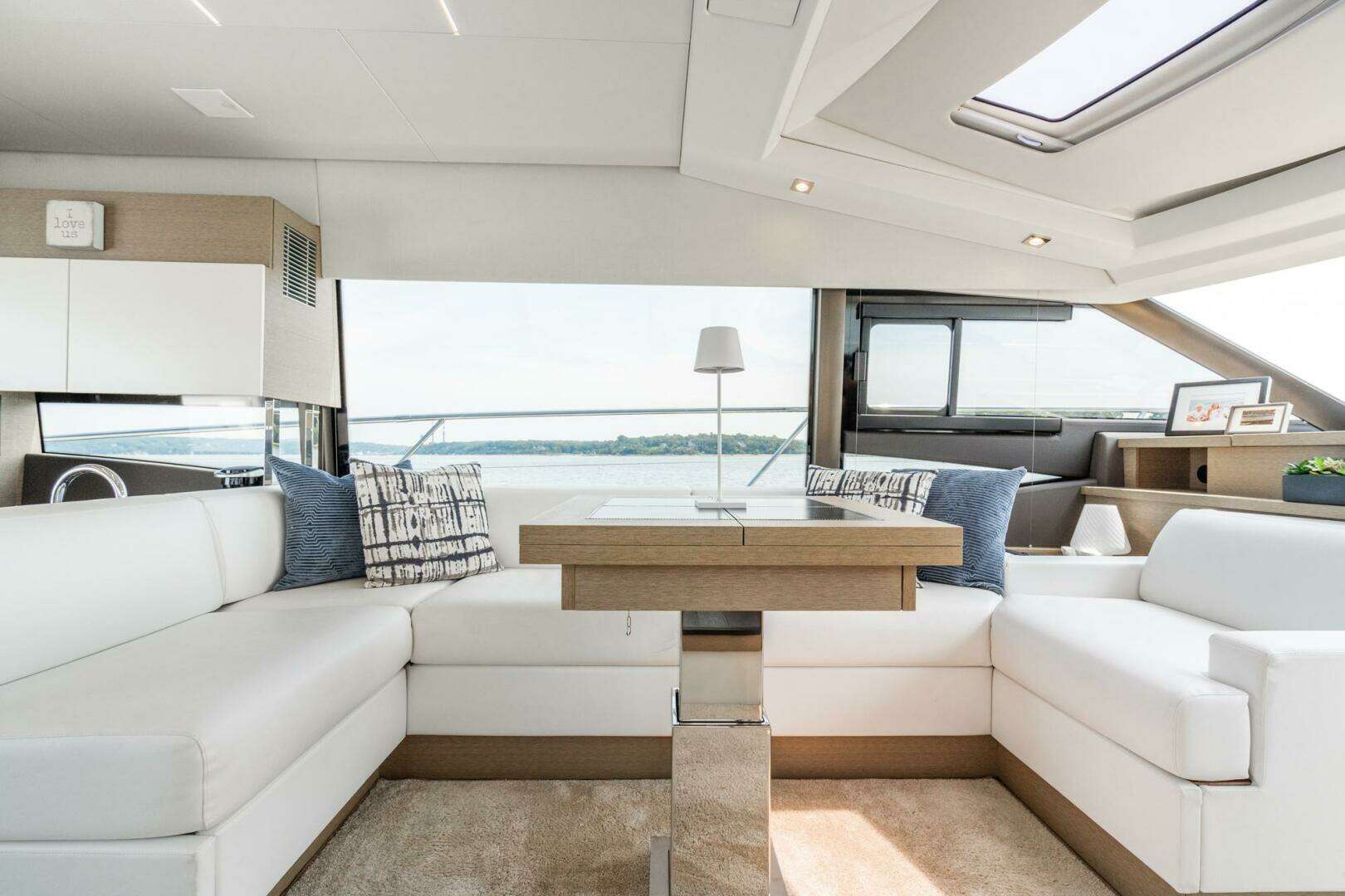2019 Prestige — - Image 15