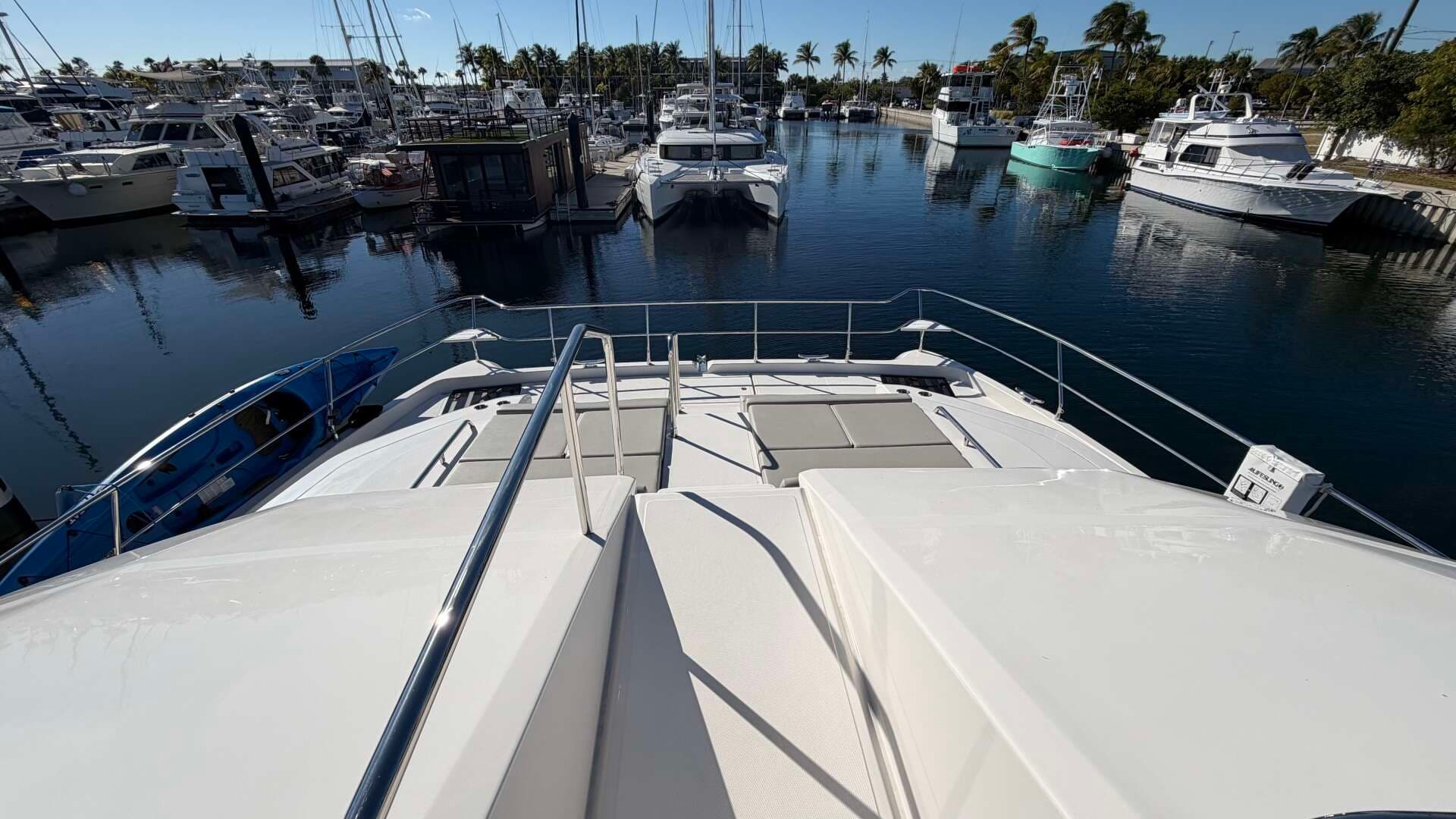 2025 Aquila 54 ENCLOSED BRIDGE - Image 18