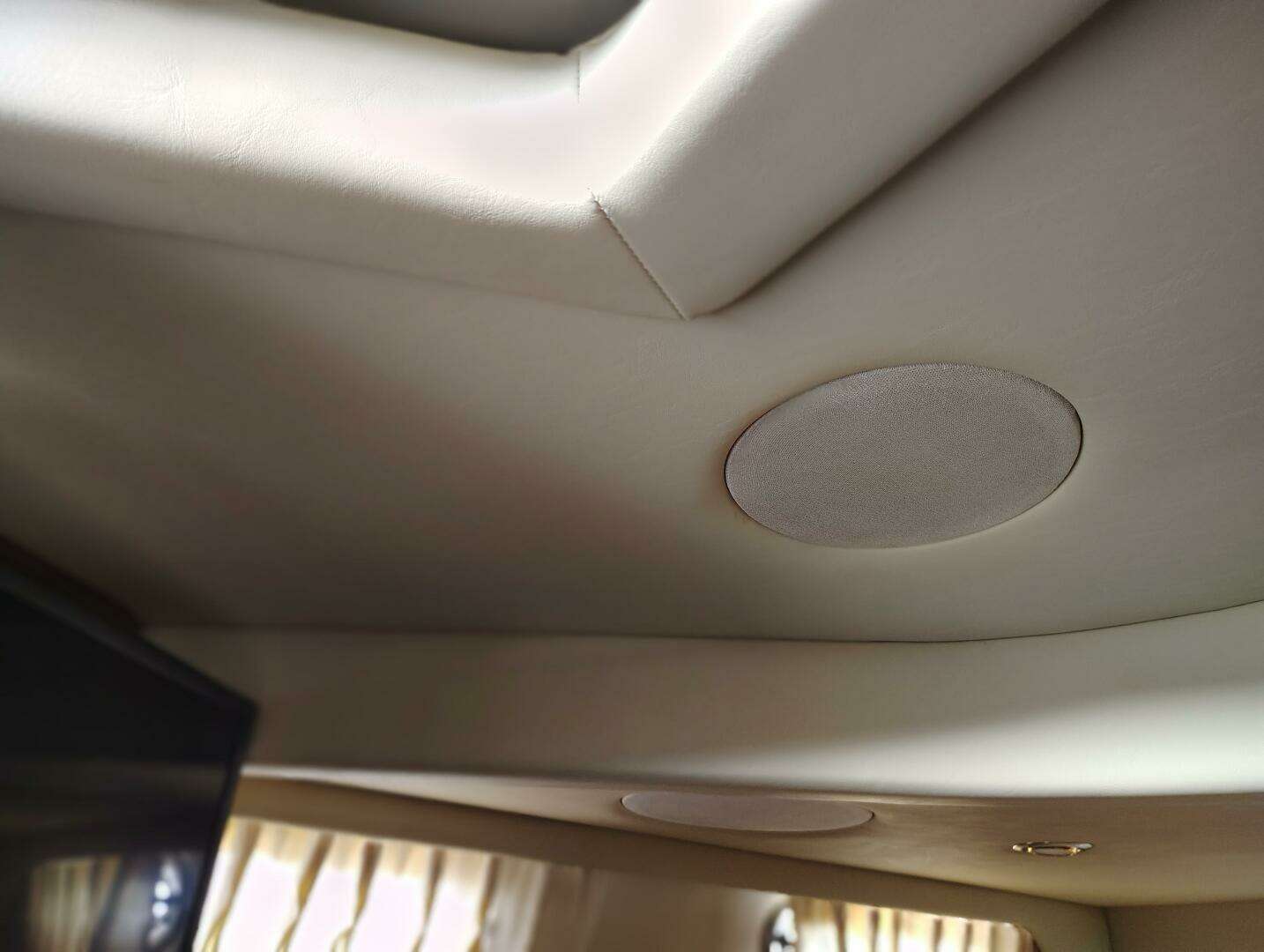 2001 Sea Ray Sun-Dancer - Image 13
