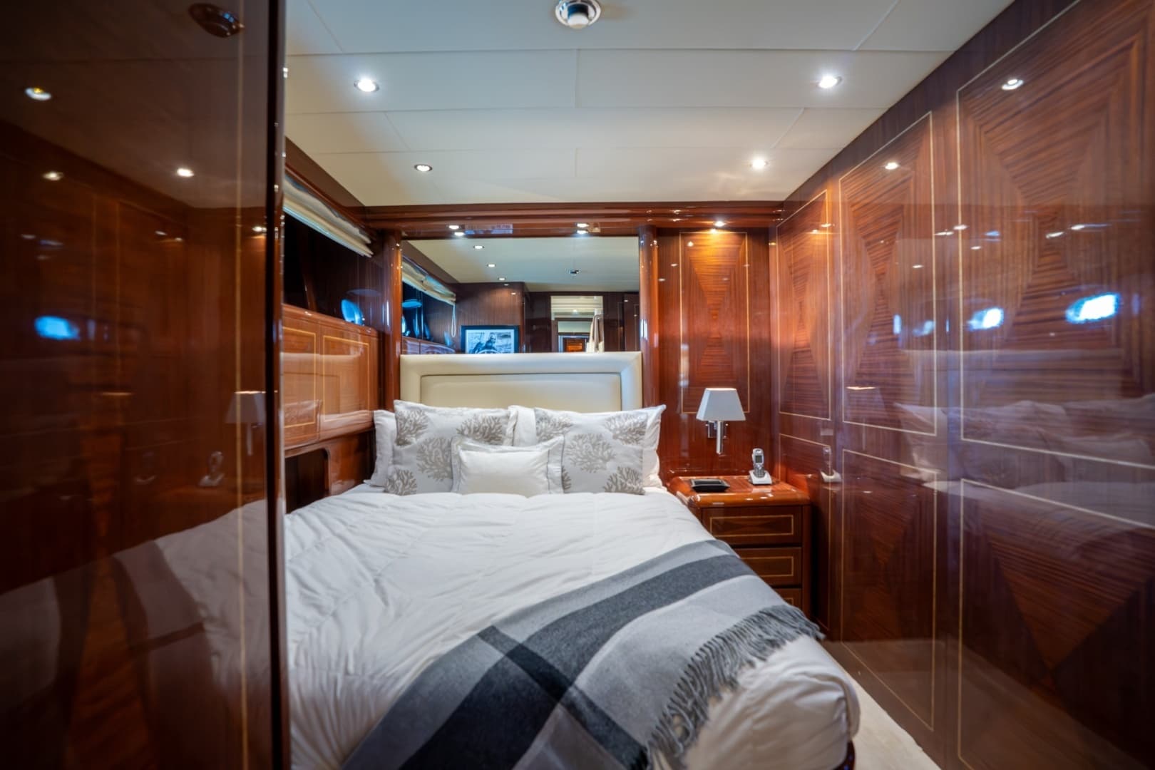 2004 Mangusta 72 - Image 35