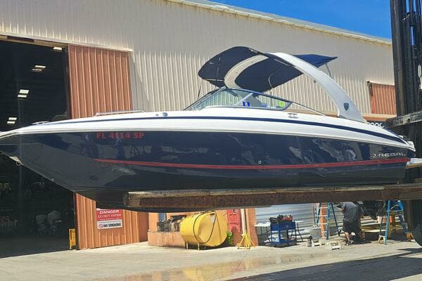 2014 Regal 2700 Bowrider