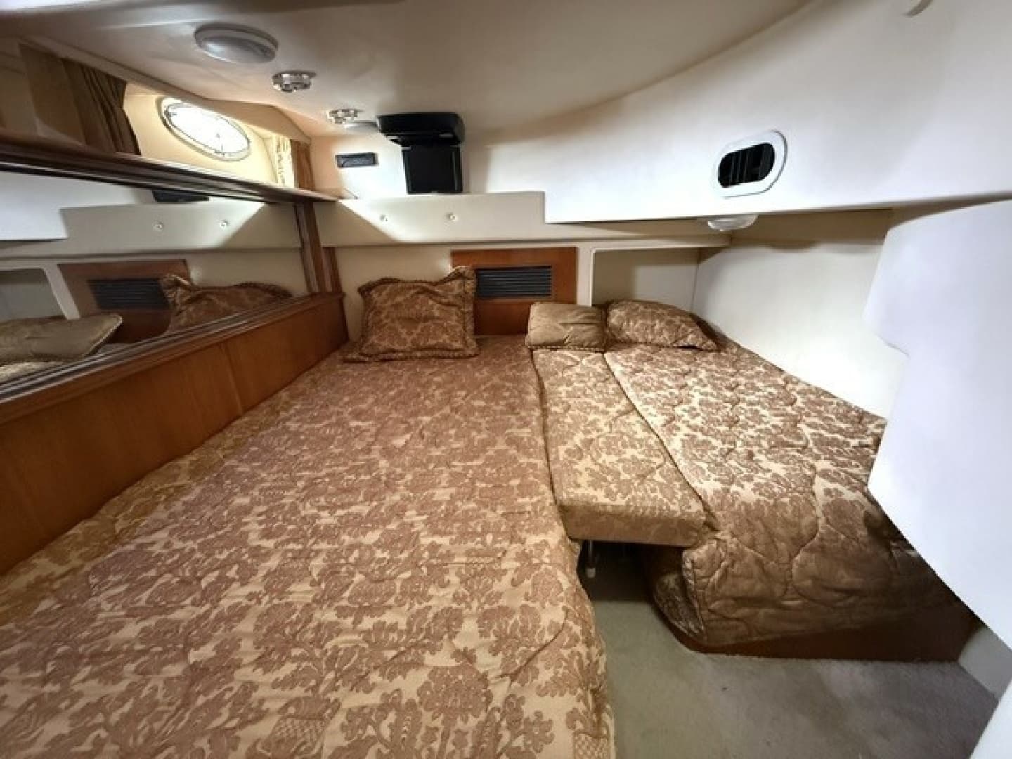 2005 Carver 46 Voyager - Image 59
