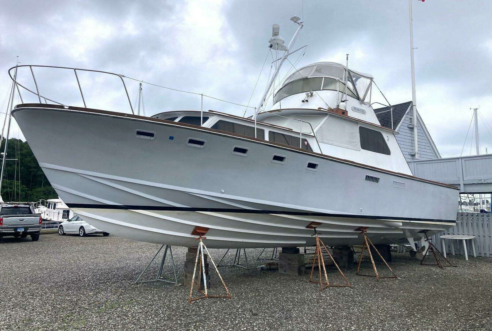 1967 Custom 42’ Flybridge Cruiser - Image 6