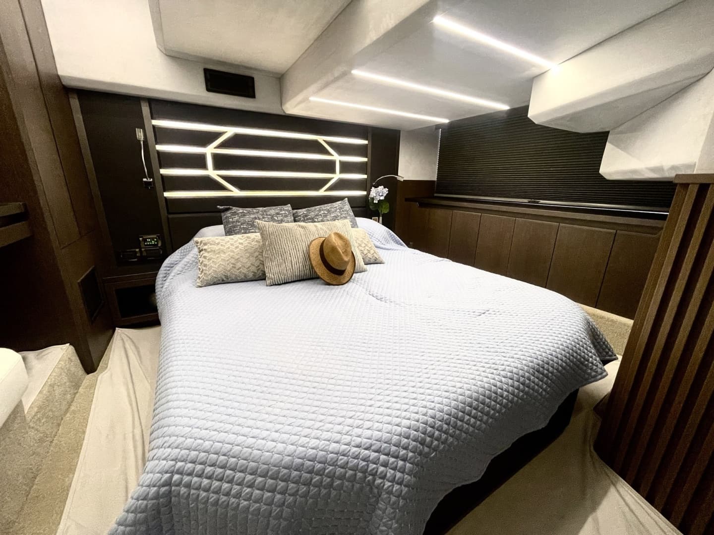 2020 Galeon 425 HTS - Image 20