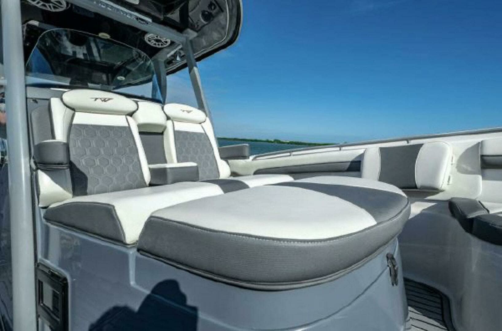 2020 Tidewater 320 CC Adventure - Image 10