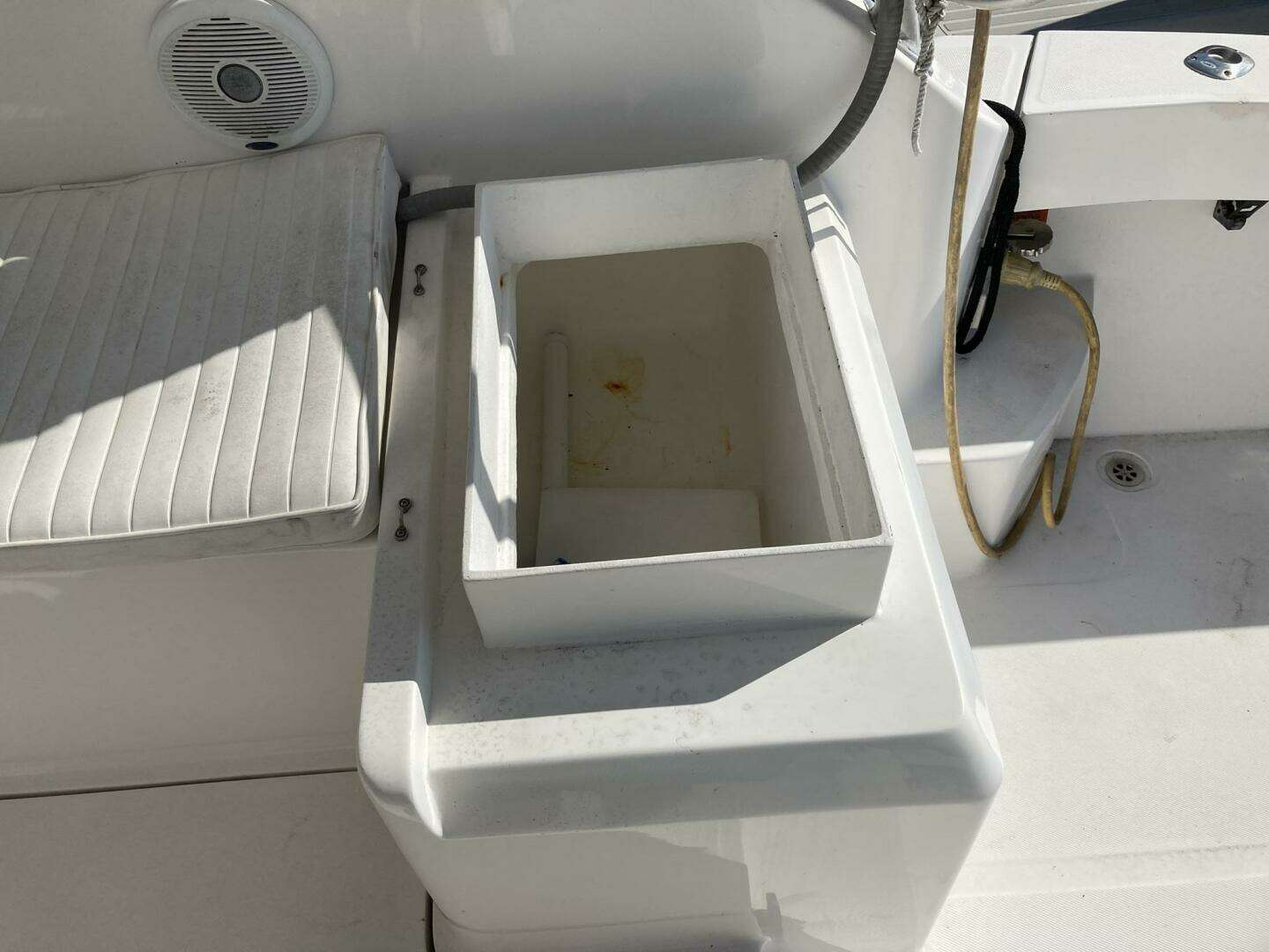 2006 Luhrs 280 Express Open - Image 21