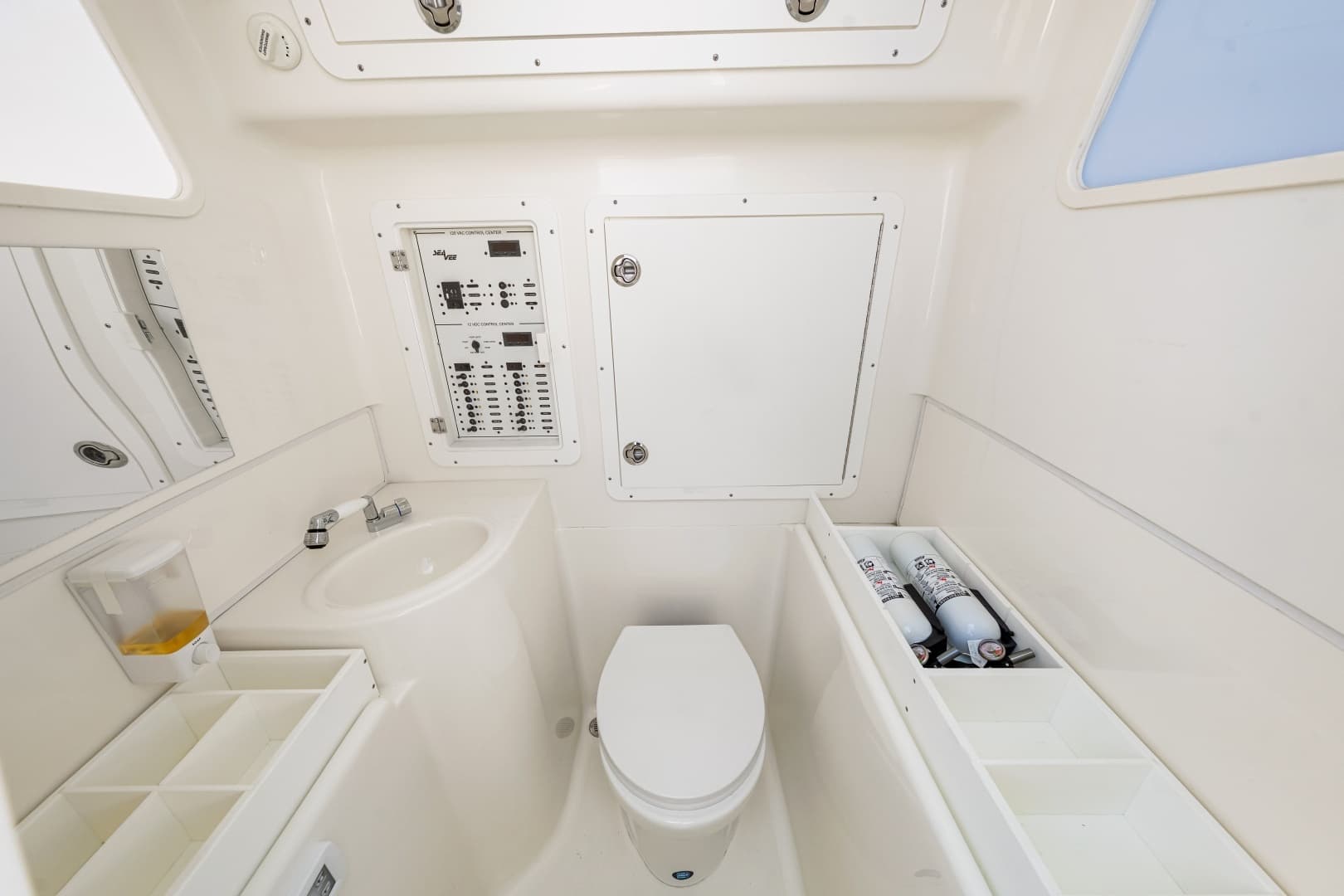 2021 SeaVee 390B - Image 149