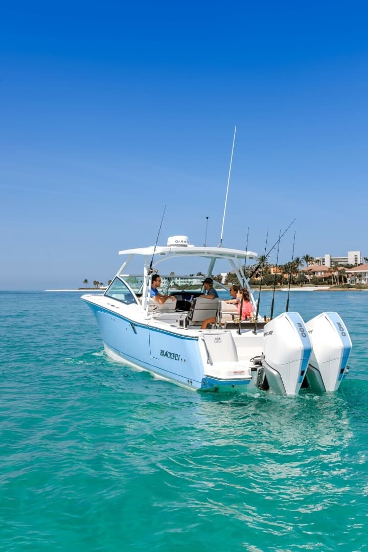 2027 Blackfin 302 DC - Image 2