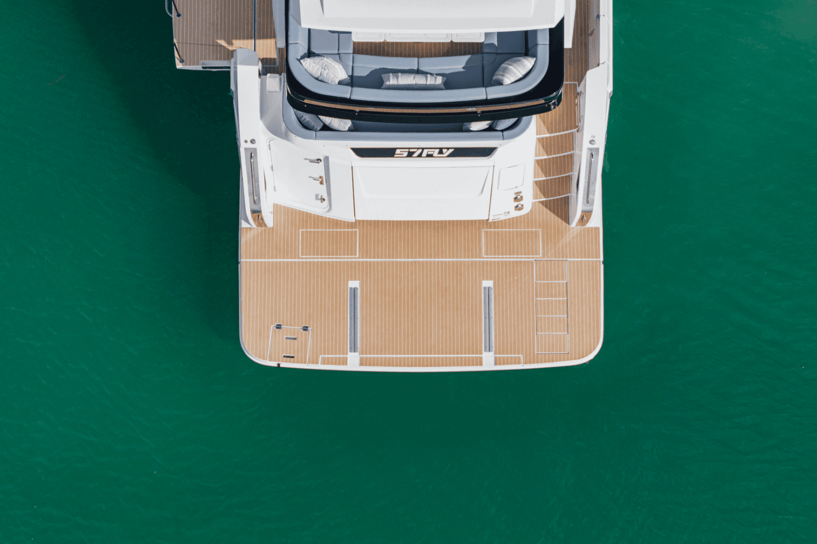 2026 Cruisers Yachts 57 FLY - Image 17