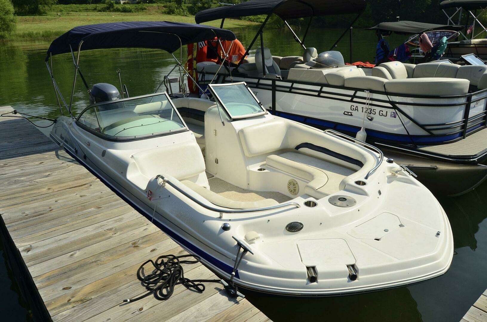 2011 Hurricane SunDeck 217 OB - Image 2