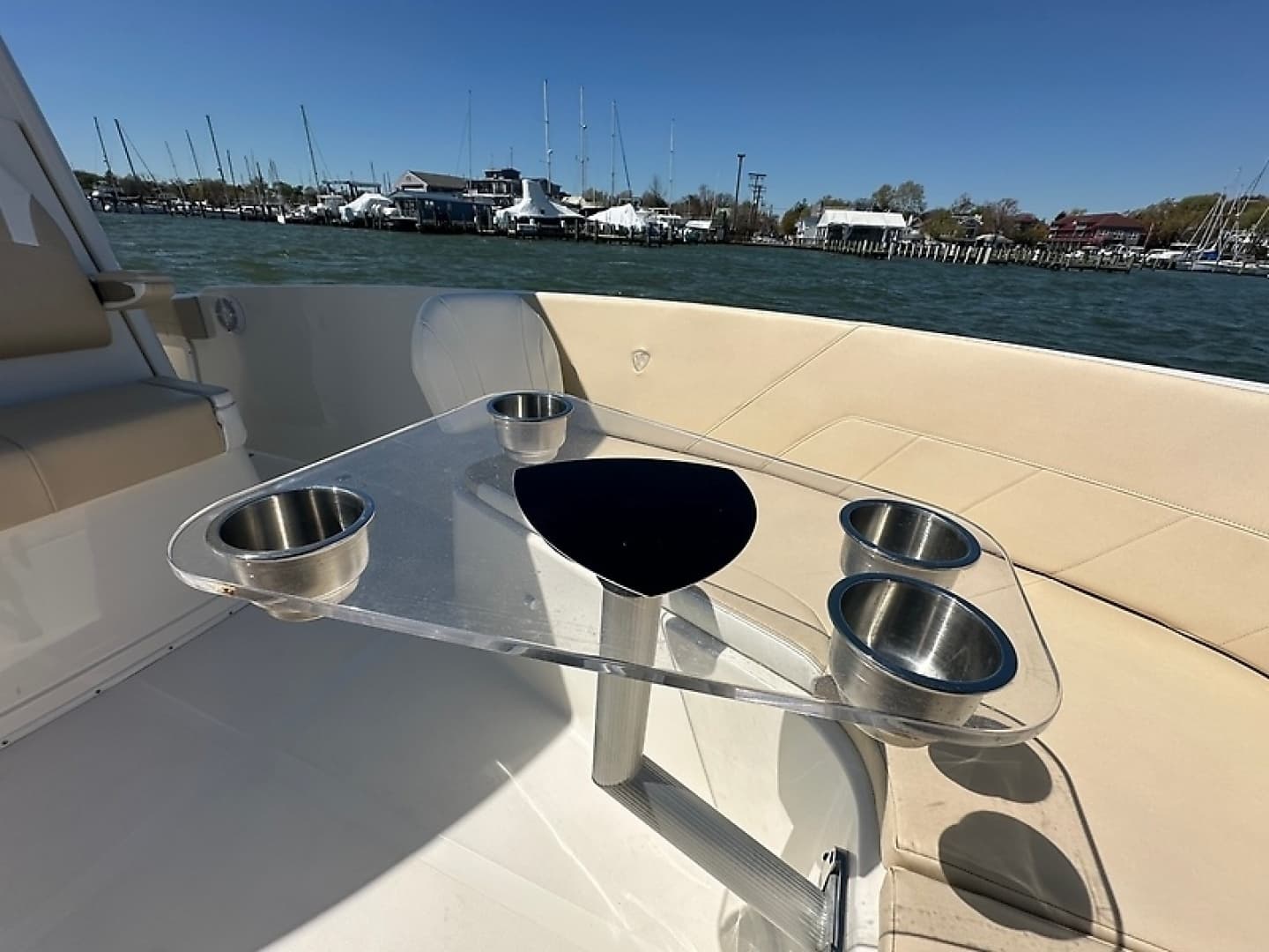 2021 Century 2900 Center Console - Image 24