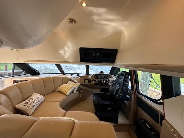 Interior of 2000 Carver 450 Voyager Pilothouse yacht.