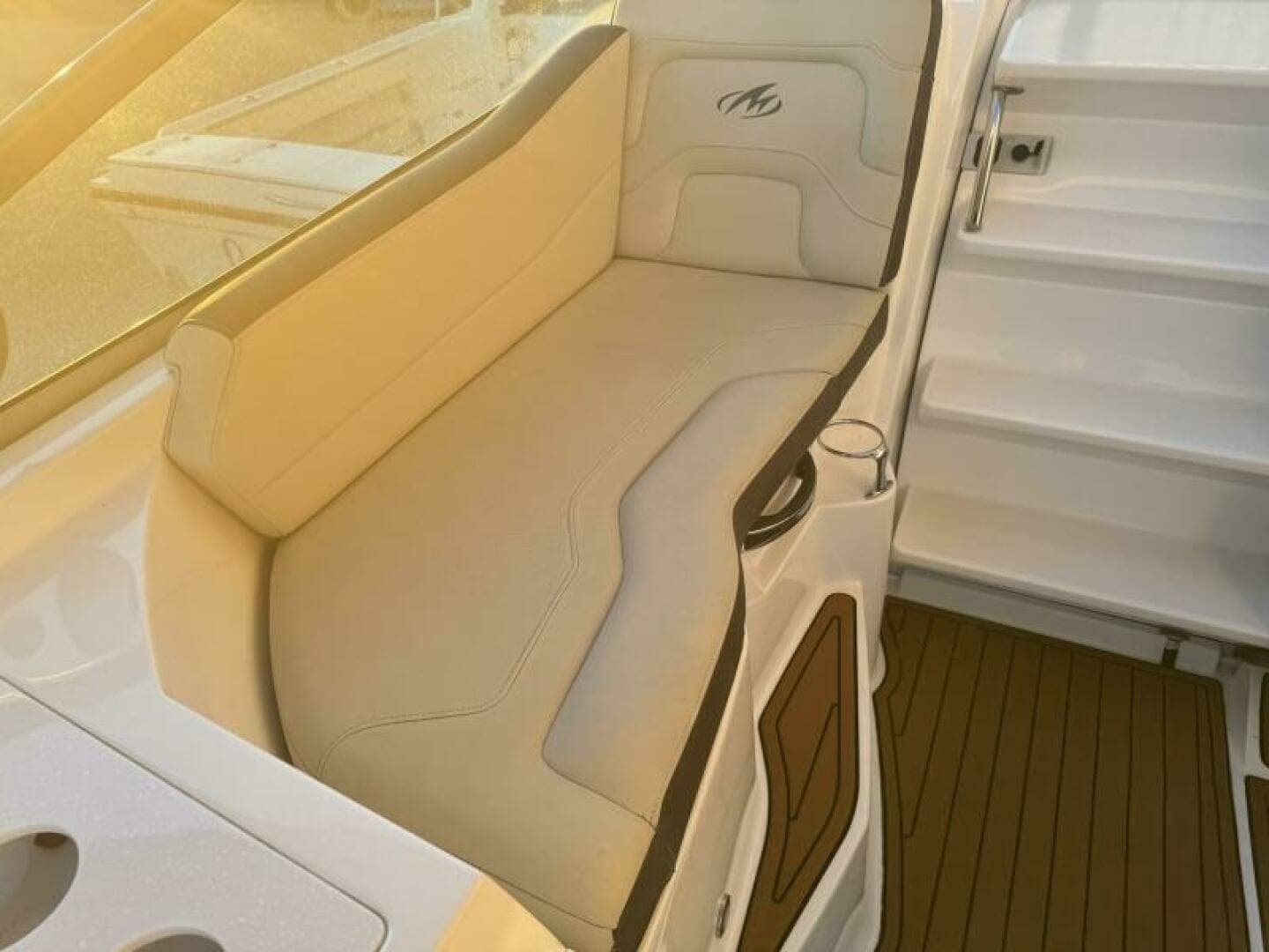 2018 Monterey 295 Sport Yacht - Image 18