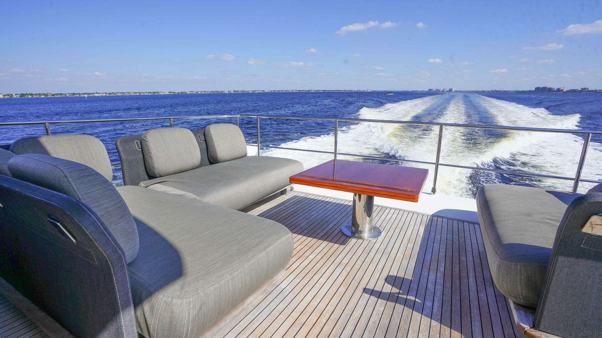 2017 Azimut 66 Flybridge - Image 49