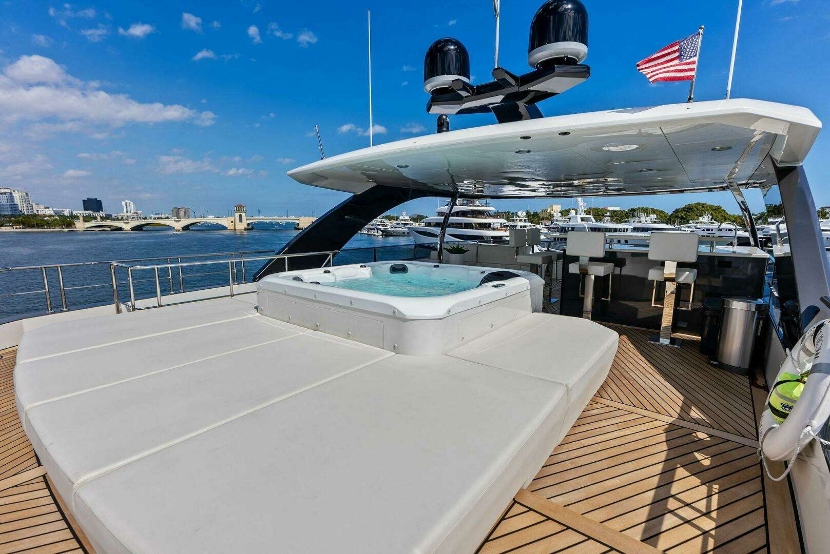 2024 Ocean Alexander 35 Revolution - Image 8