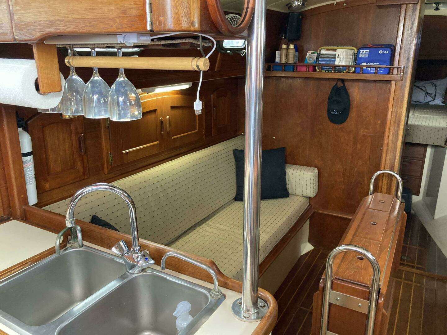 1990 Pacific Seacraft 34 Voyager - Image 6