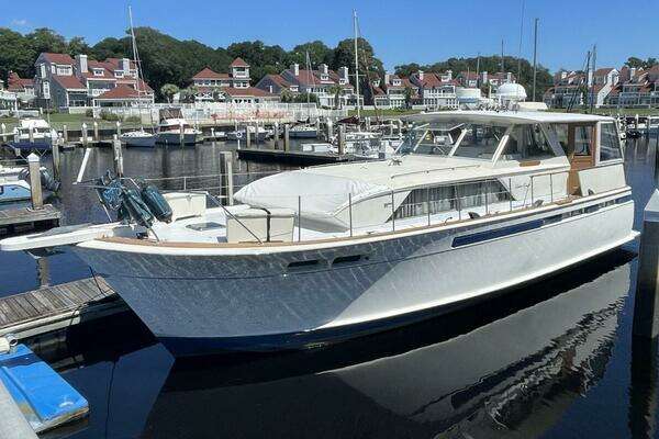 1969 Chris-Craft 47 Commander - Image 1