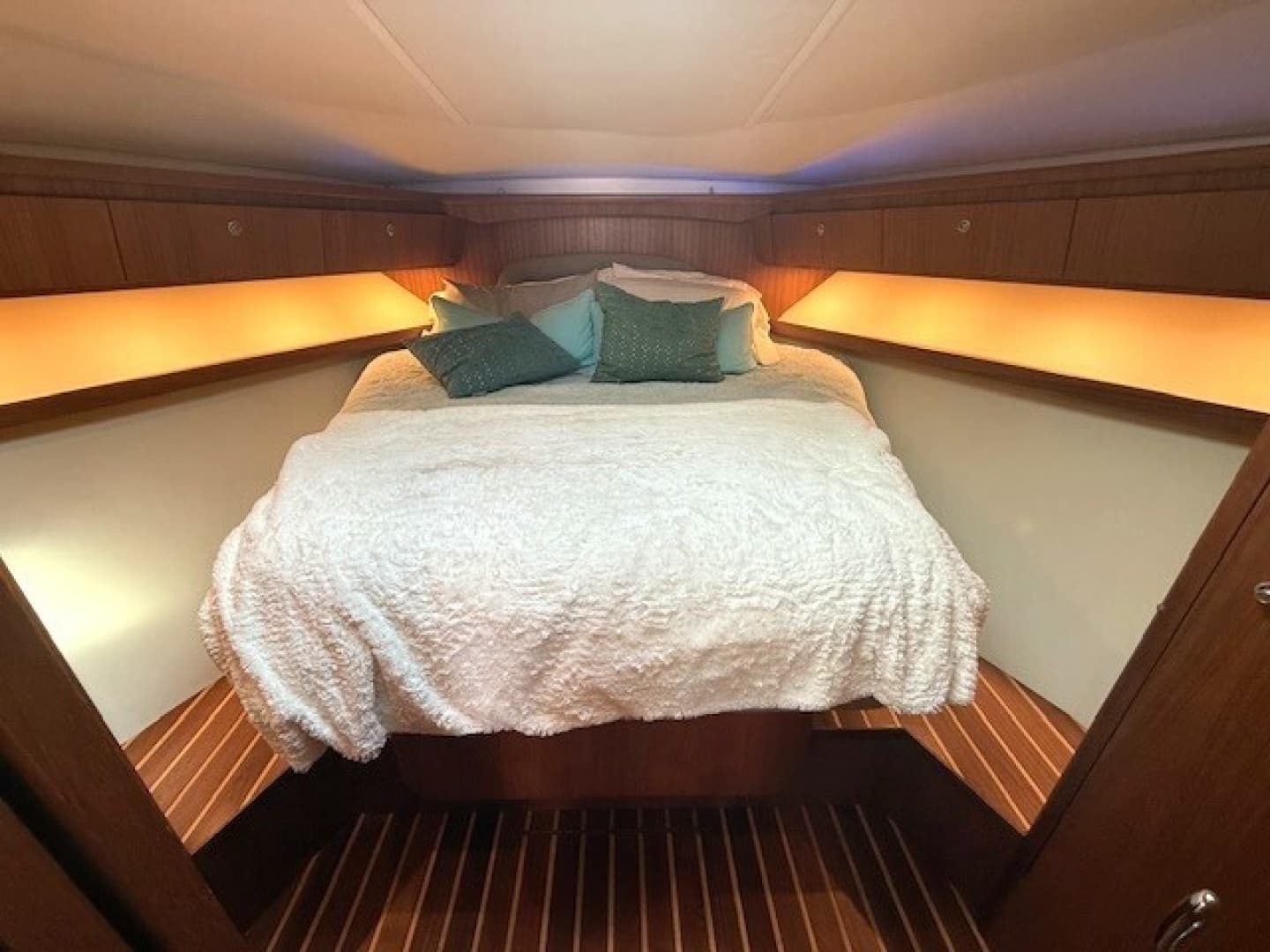 2007 Tiara Yachts 4200 Open - Image 31