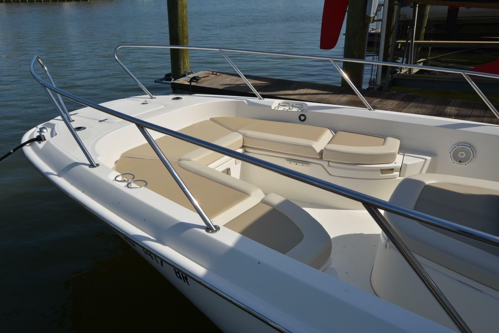 2021 Boston Whaler 270 Dauntless - Image 8