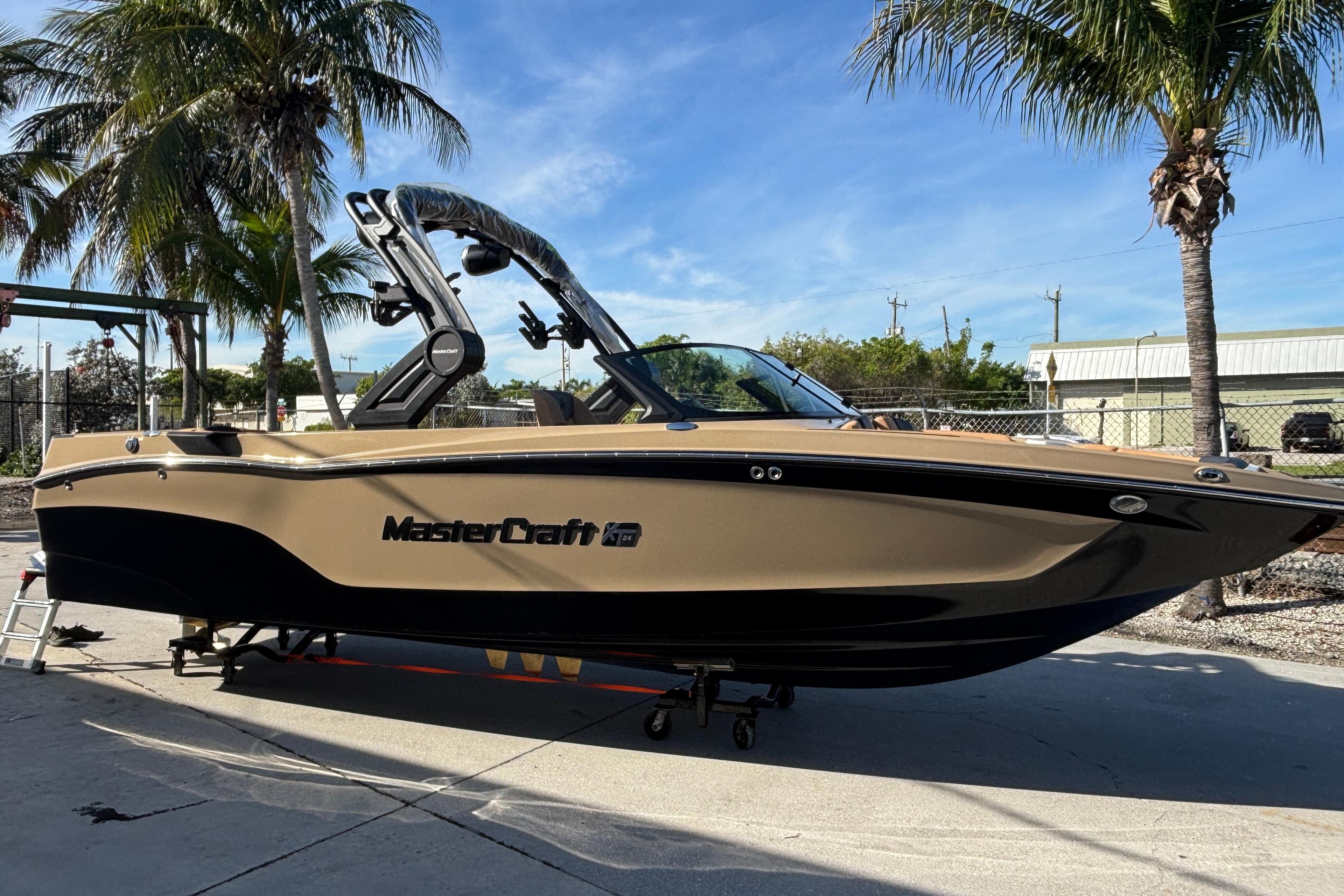 2026 MasterCraft XT24