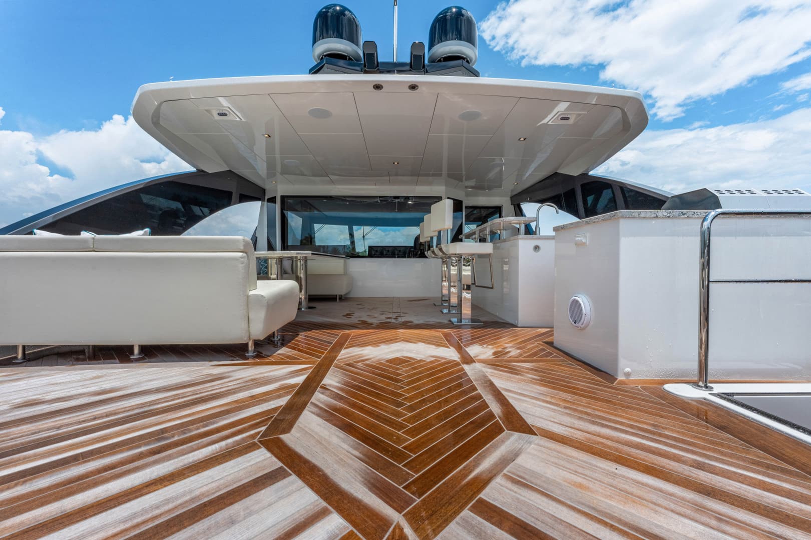 2023 Ocean Alexander 27R - Image 34