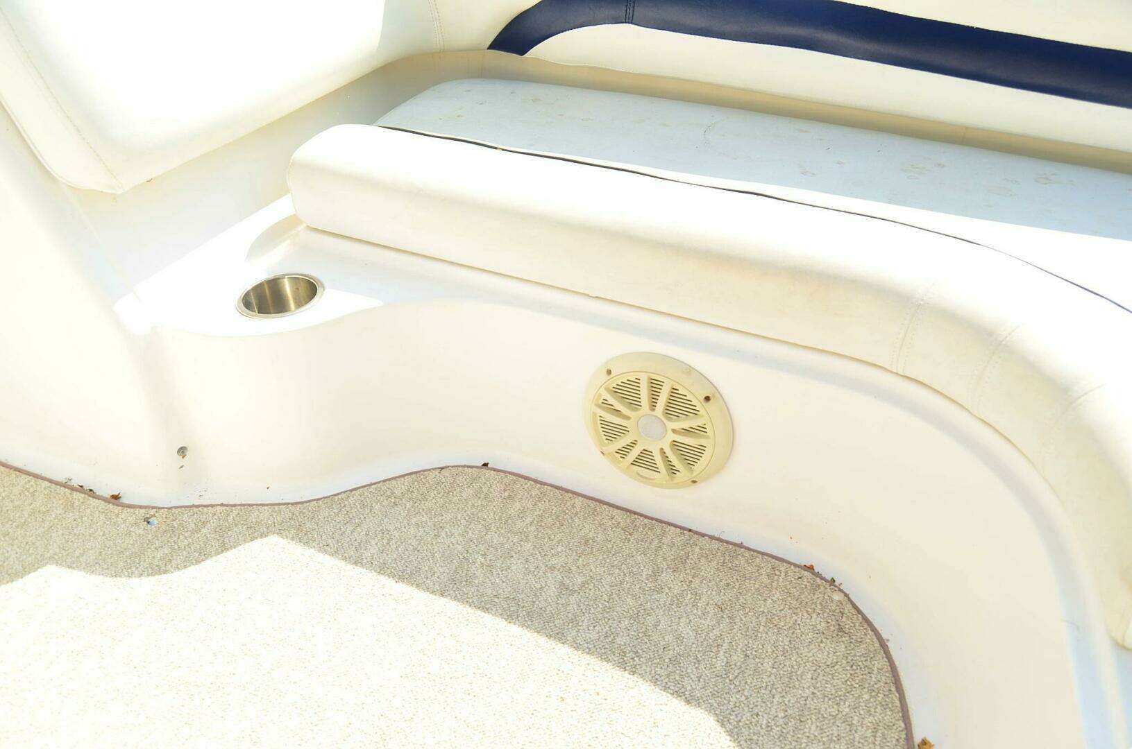 2011 Hurricane SunDeck 217 OB - Image 35