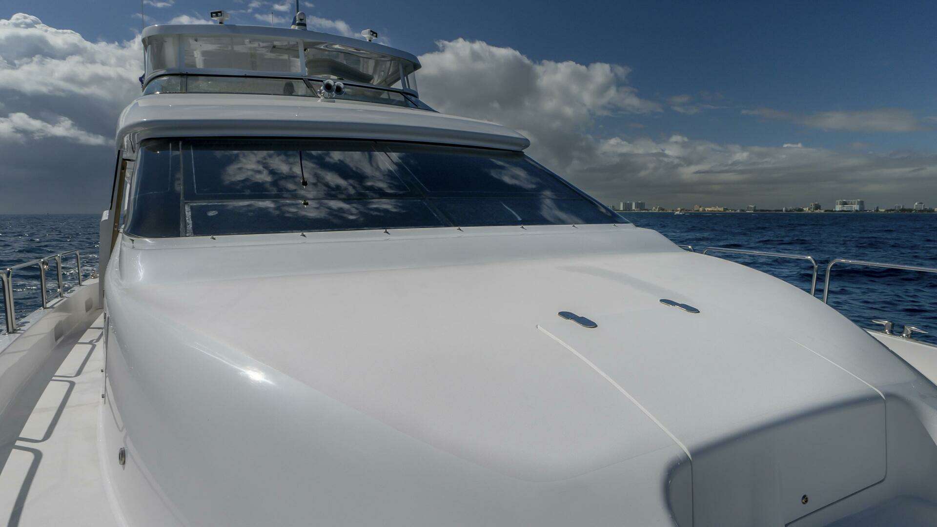 2007 Hatteras 80 - Image 19